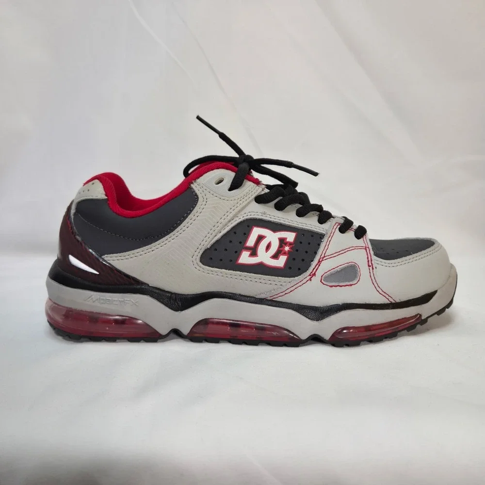 DC Versaflex Impact Fx Training Skate Shoe Mens Size 7.5 rare vintage Red Grey
